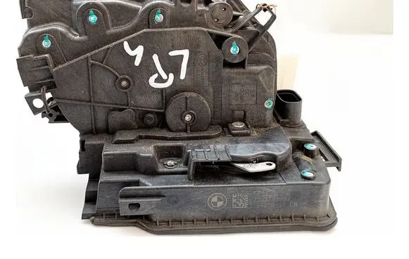 BMW X5 F15 Front door lock 7362781