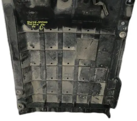 Hyundai Tucson TL Engine splash shield/under tray 84138D7500