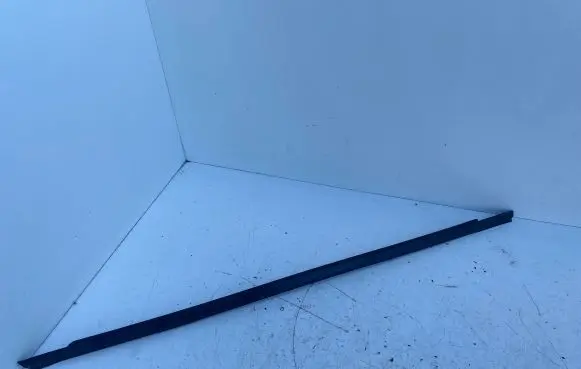 Hyundai i20 (GB IB) Rear door glass trim molding