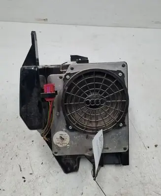 Audi A3 S3 8L Subwoofer speaker 8L0031081G