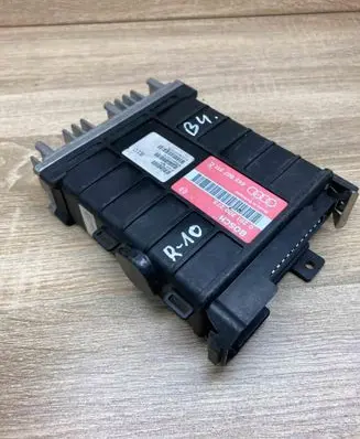 Audi 80 90 S2 B4 Engine control unit/module ECU 443907311C 261200273