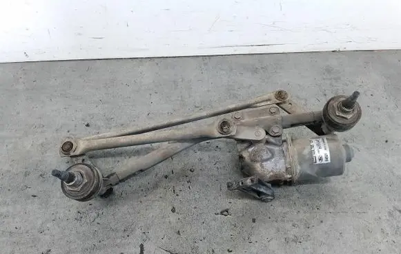 Ford Fusion Front wiper linkage 