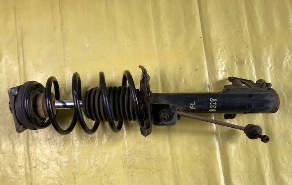 Mercedes-Benz B W245 Front shock absorber/damper A1693201830