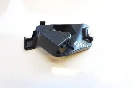 Rear bumper mounting bracket