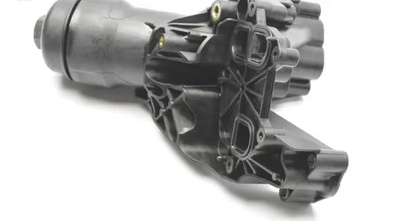 Volkswagen Golf VII Oil filter mounting bracket 03N115389