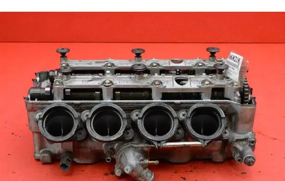 AC 428 Engine head 