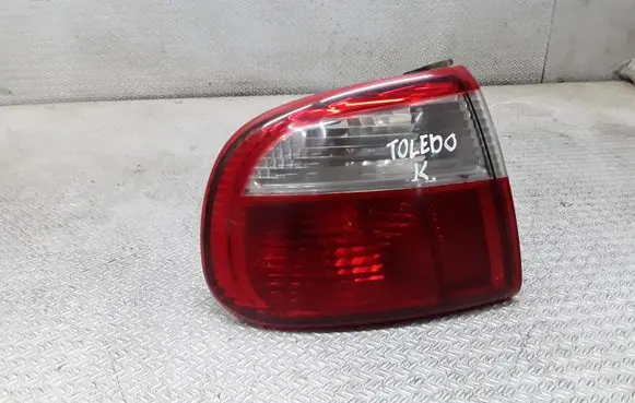 Seat Toledo II (1M) Rear/tail lights 1M5945095B