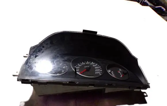 Nissan X-Trail T30 Speedometer (instrument cluster) 9H00595