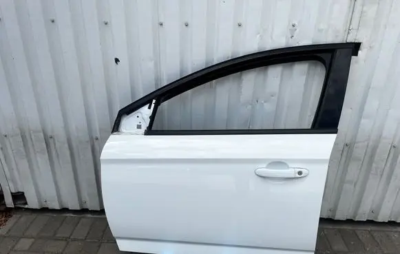Ford Mondeo MK IV Front door
