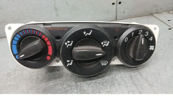 Ford Focus Air conditioning/heating control unit 98AB18C419AE