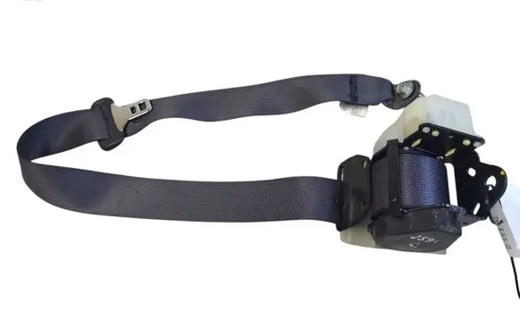 Middle seatbelt (rear)