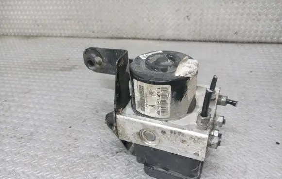 Ford Focus ABS Pump 3M512M110JA 00402662E3