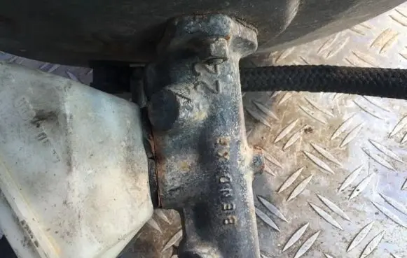 Peugeot 605 Master brake cylinder