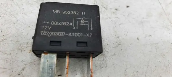 Mitsubishi Space Star Other relay MB95338211