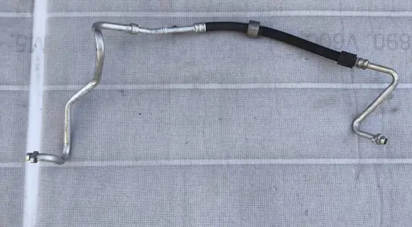 Renault Captur Air conditioning (A/C) pipe/hose 924548348R 924800527