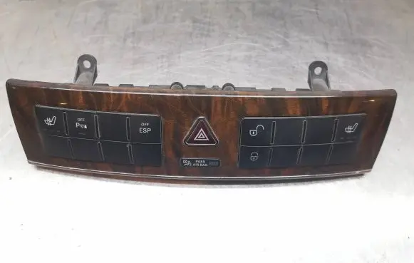 Mercedes-Benz C W203 Hazard light switch 2038707610