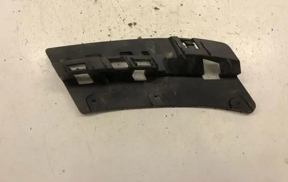 Headlight/headlamp mounting bracket