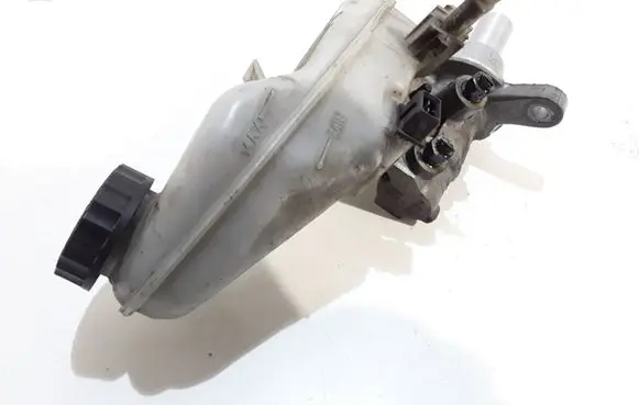 Toyota Avensis T270 Master brake cylinder 0204Y24693