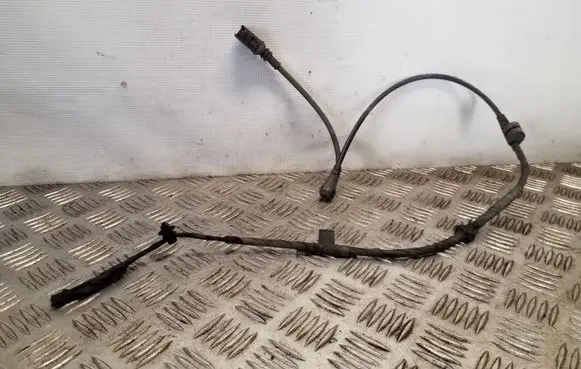 Volkswagen PASSAT CC Front ABS sensor wiring 