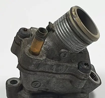 Volvo C70 Thermostat housing 30777476