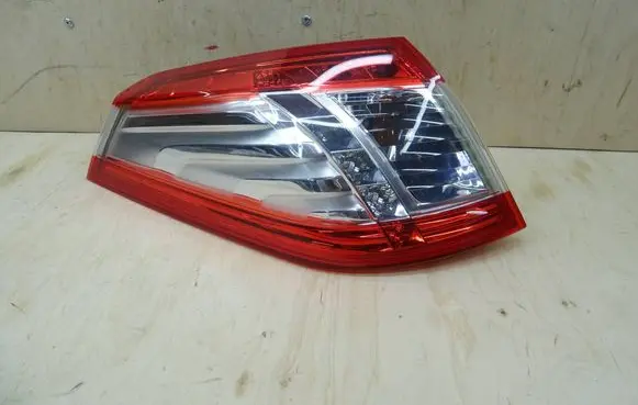 Peugeot 508 Rear/tail lights 9686779580