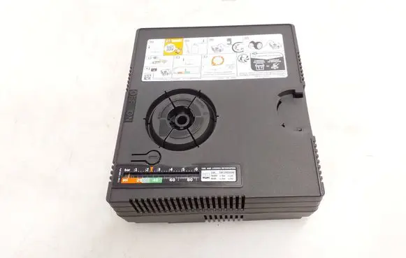Audi A5 Tire air pump compressor 8P0012615G