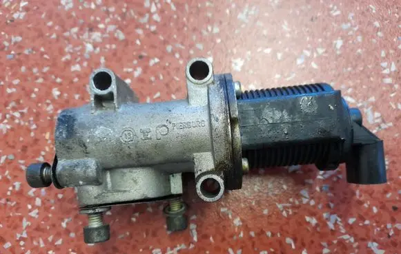 Opel Zafira B EGR valve 722946380
