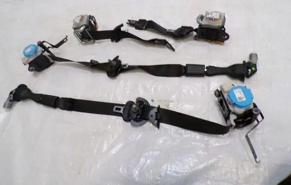 Opel Insignia B Set of seat belts 23465047
