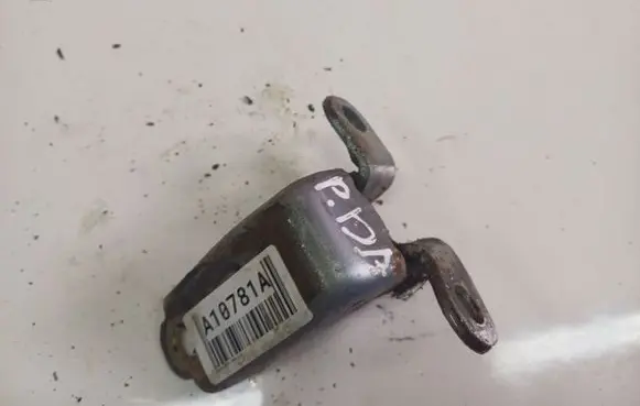 Honda Jazz Front door upper hinge 