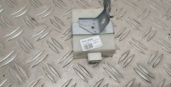Toyota Avensis T250 Door control unit/module 8974105070