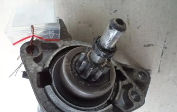 Volkswagen Jetta II Starter motor