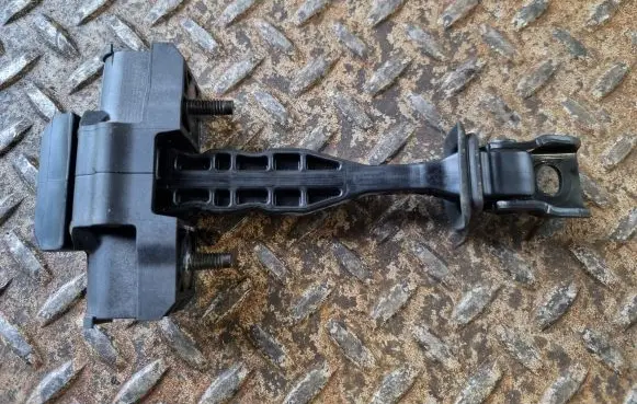 BMW 3 G20 G21 Front door check strap stopper 7432184