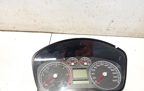 Speedometer (instrument cluster)