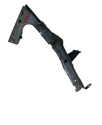 Audi A5 8T 8F Fender mounting bracket 8T0821135