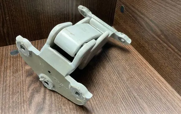 Renault Trafic II (X83) Loading door upper hinge 7700312304