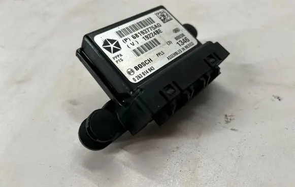 Chrysler Pacifica Parking PDC control unit/module 68193775AG 0263014043 19224BE