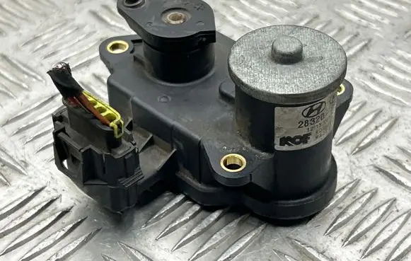 Hyundai i30 Intake manifold valve actuator/motor 283202A400 12150817