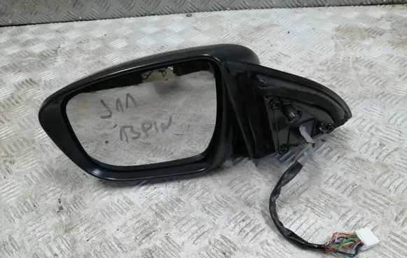 Nissan Qashqai Front door electric wing mirror
