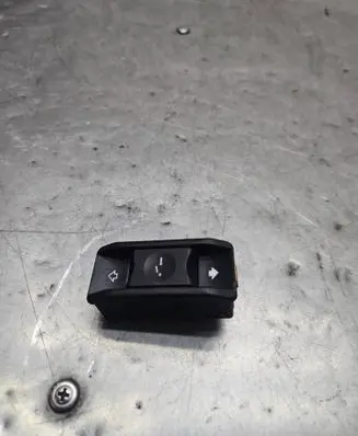BMW 5 E60 E61 Sunroof switch 6907288 03015010 6131