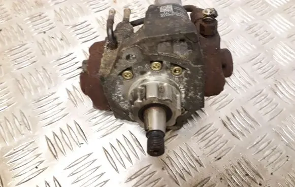 Toyota Avensis T250 Fuel injection high pressure pump 221000G010 HU2940000060
