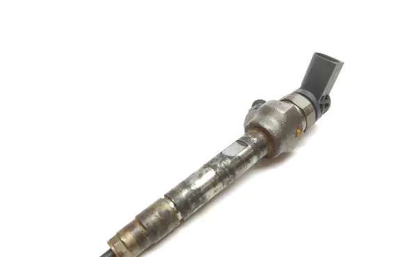 BMW 2 F45 Fuel injector 0445110570 8514148 45699