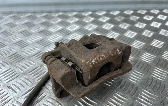 Hyundai Trajet Rear brake caliper