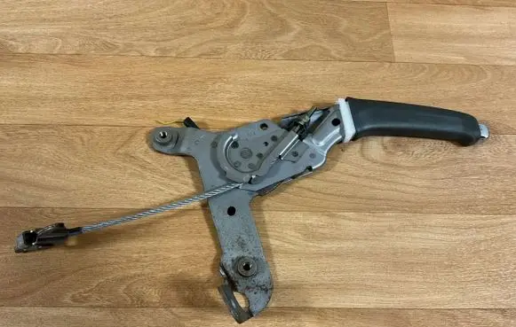 Volvo V70 Handbrake/parking brake lever assembly 8671403