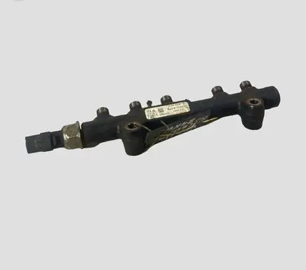 Volvo V40 Fuel main line pipe 9685297580 121571673 28497Z01
