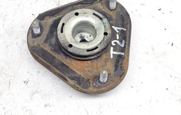 Toyota Avensis T270 Front upper strut mount 