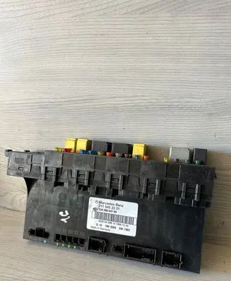 Mercedes-Benz E W211 Comfort/convenience module 2115452201