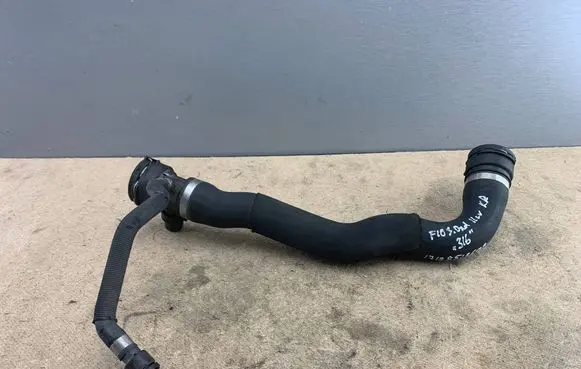 BMW 5 F10 F11 Engine coolant pipe/hose 8513603 17128513603