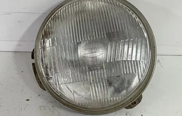 Mitsubishi Pajero Headlight/headlamp