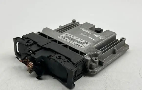 Opel Insignia A Engine control unit/module 55573330 55566722 0281015149