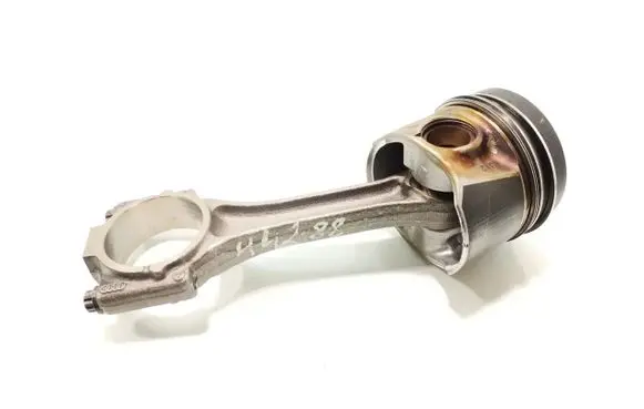 Volkswagen Golf VII Piston with connecting rod 